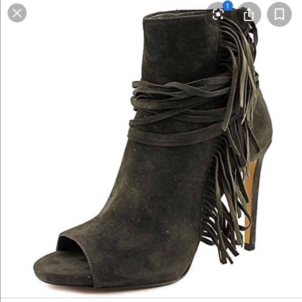 VINCE CAMUTO SOFT SABLE SUEDE FRINGE PUMPS